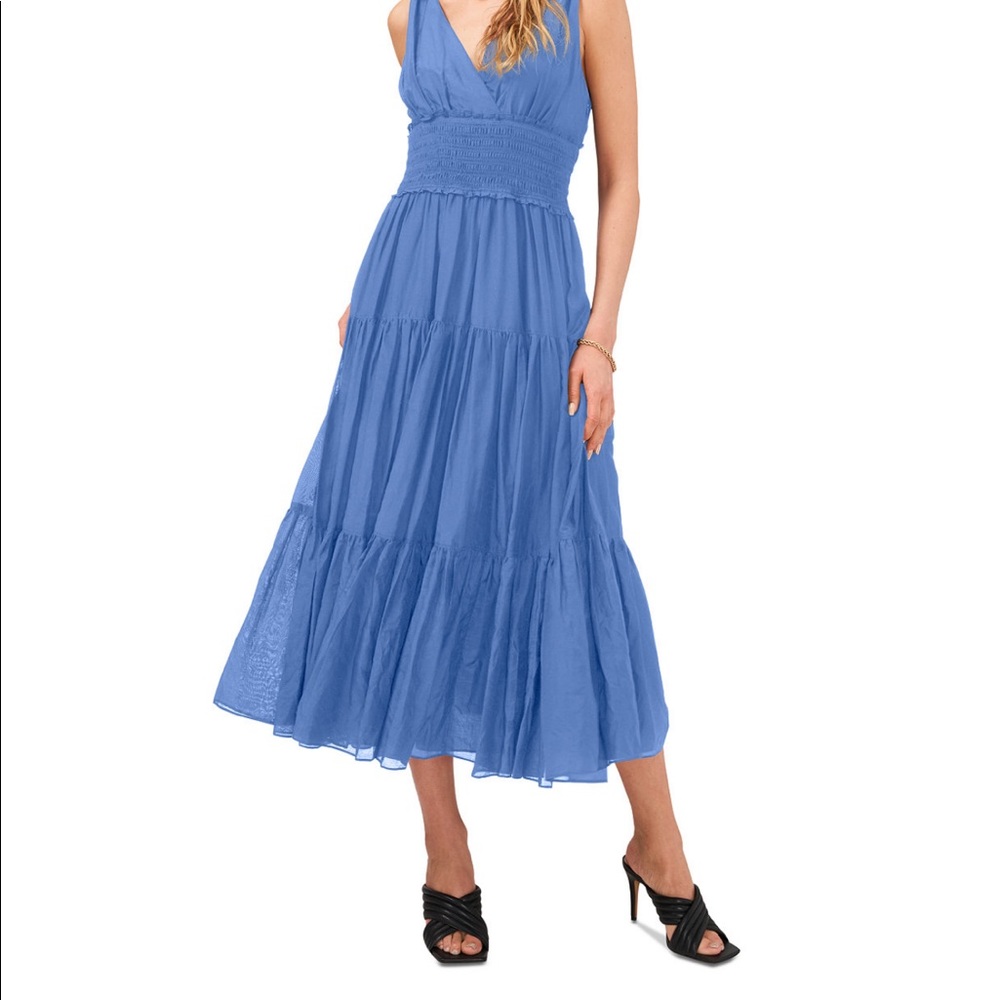 Perfect summer dress! Only worn once